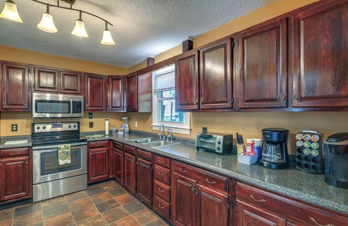 Sparta House | Fire Pit & Mountain Views: Quiet Sparta Getaway