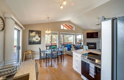 Payson Cottage | Fire Pit & Views: ‘Falconcrest’ Cottage in Payson!