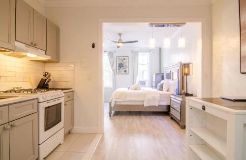 Union City Apartment | Fireflies In NYC, Cozy, Private & New
