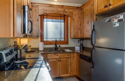 Brevard Cabin | Firefly Cabin - Dog Paradise w/Fully Fenced Yard