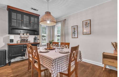 Gunter Afs House | Firefly Cottage- 2 bedroom, peaceful stay near downtown and AFBs