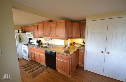 Lewiston House | Firefly Cottage Summa