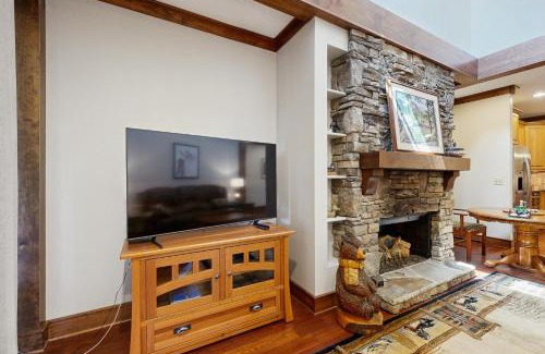 Firefly Cove Apartment | Firefly Cove #202