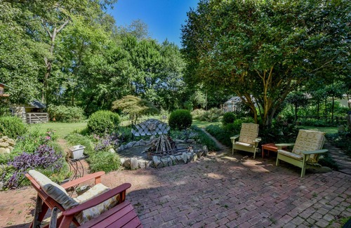 Tuscaloosa House | Firefly Garden - Urban family friendly Oasis near campus!
