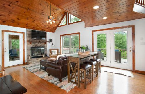 Townsend House | Firefly Ridge MTN View Hot Tub Theater GAMES