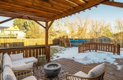 South Westminster House | Firepit & Pool! 4 King Beds 15 Mins to DT Denver