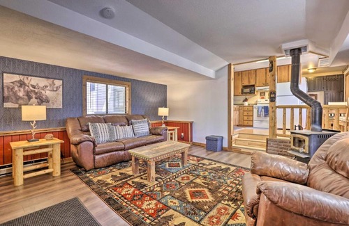 Grand Lake House | Fireplace, Deck and Mtn Views Grand Lake Home!