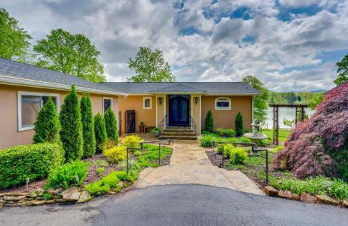 Hayesville House | Fireside Nights and Family BBQs Lake Chatuge Escape