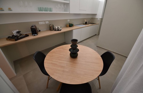 Municipio 2 Apartment | First Floor B&B