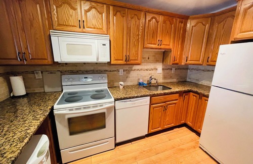 Elkins Park Apartment | First‑Floor Comfort: 2BR/2BA Condo w/Private Parking