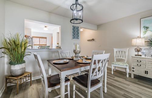 Oceanmarsh Subdivision House | First Floor Condo - Walking distance to beach and pools!