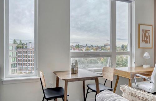 Yesler Terrace Apartment | First Hill studio w gym bbq nr park SEA-636