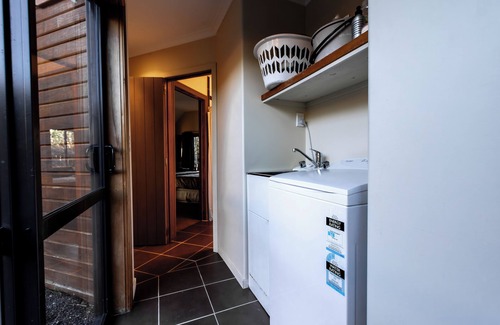 Kaikoura Apartment | First Light Kaikoura - Unit 1 - KK5736/1