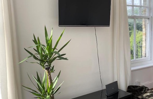 Middle Park and Sutcliffe Apartment | First Rate Apartment
