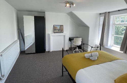 Middle Park and Sutcliffe Apartment | First Rate Apartment
