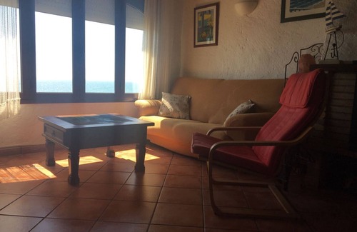 Vilanova I la Geltru Apartment | First sea line