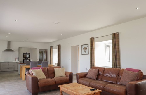 Nairn House | FIRTHVIEW, family friendly, with a garden in Auldearn