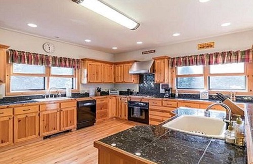 Presque Isle House | Fischer's Paradise