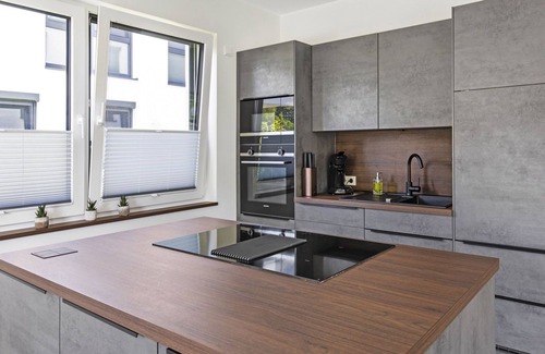 Fedderwardersiel House | Fischer sien Huus by Interhome