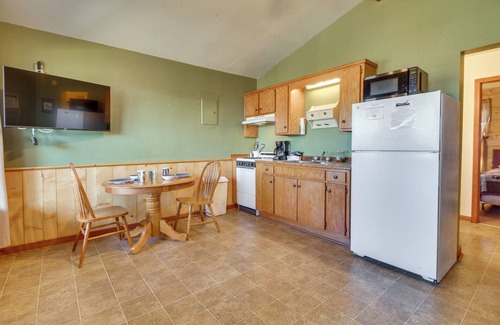 Mountain View Cabin | Fish, Hike & Unwind: Getaway in Mountain View!