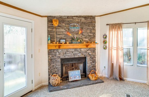 Prosperity House | Fish On-Site Lake Murray Family Home