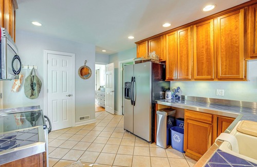 Battle Creek House | Fish & Swim: St Mary's Lake House w/Dock