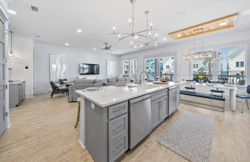 Silver Sands House | Fish Tales - Huge HEATED Pool! One of the Best in PCB!