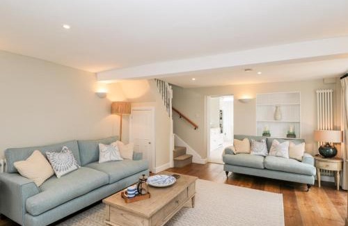 Weymouth House | Fisherbridge Cottage