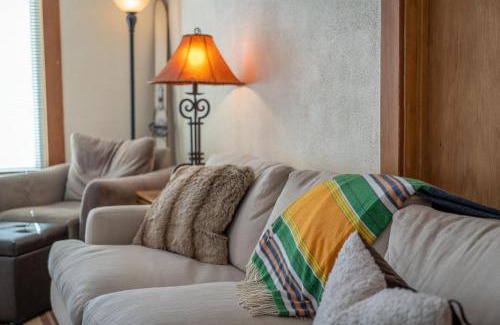 Livingston House | Fisherman's Bungalow
