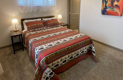 Ennis House | Fisherman's Dream - Rainbow Trout Cottage