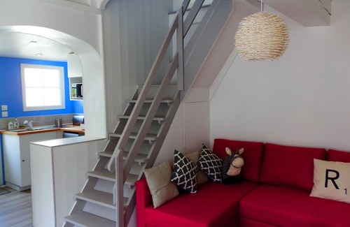 Saint-Martin-de-Re House | Fisherman's house/courtyard and garage/pedestrian alley in historic St Martin
