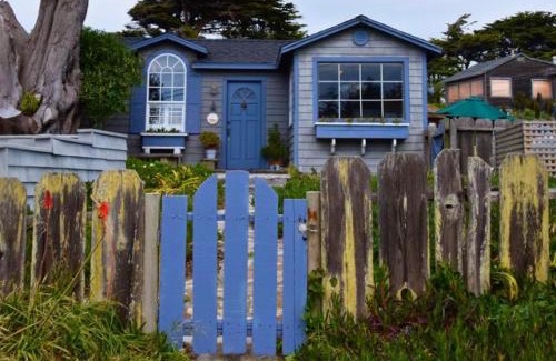 Salmon Creek House | Fishermans Cottage - Sand Dunes Walk to Ocean
