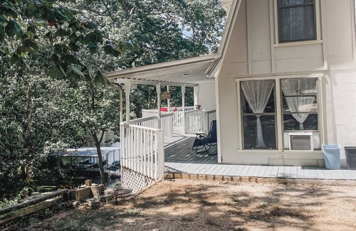 Rocky Mount House | Fishermen's Dream/sleeps 8/direct dock access/Secluded