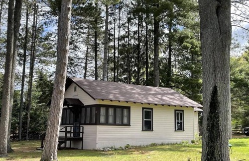 Arbor Vitae Cottage | Fishermens' Cottage located on Big Arbor Vitae Lake