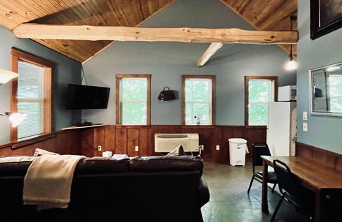 Cadiz Cabin | Fishin' Hole