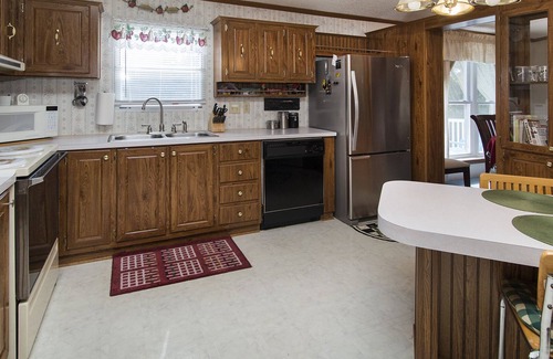 New London House | Fishing Boating Dog Friendly Traveling Nurses/Professionals long stay discounts.