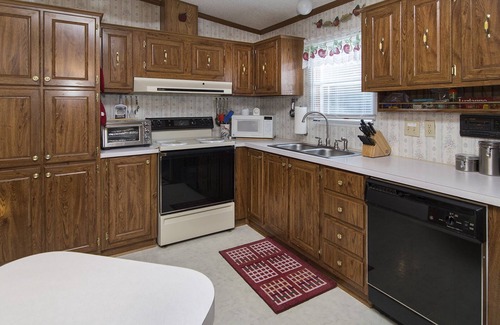 New London House | Fishing Boating Dog Friendly Traveling Nurses/Professionals long stay discounts.