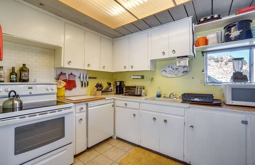 Saratoga Cabin | Fishing Paradise on 160 Acres ~ 13 Mi to Saratoga
