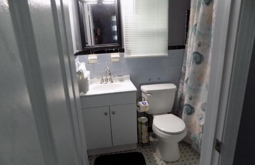 Navy Point Apartment | Fishing Retreat C