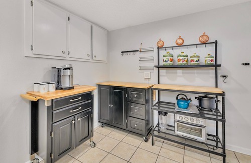 Saint Simons Island Condo | Fitness Center and Community Pool!