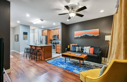 Woodfin House | Five Bedroom Home Close to Downtown