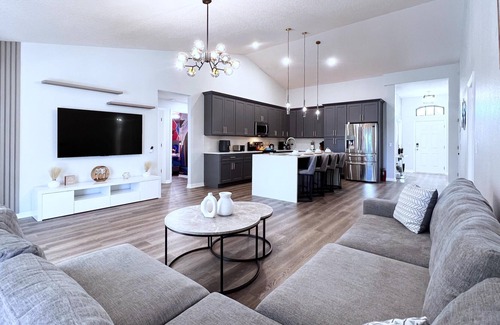 Legacy Park House | Five Bedroom Pool Home in Upscale Legacy Park, 15 Min from Disney!