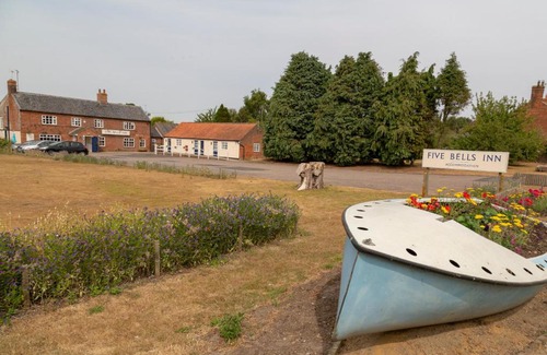 Wrentham Hotel | Five Bells Inn, Wrentham