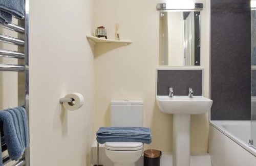 Preston House | Five Dorchester Drive - Uk32043