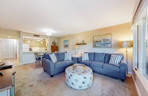West Beach Village Condo | Five minute walk to beautiful beaches, golf course views, pet friendly