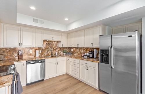 Fountain Hills House | Five Palms ★Scenic Mountain View's-Heated Pool-Spa-Balcony-Spacious★