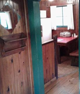 Hot Springs House | Five Points Lake Hamilton Cabin 3