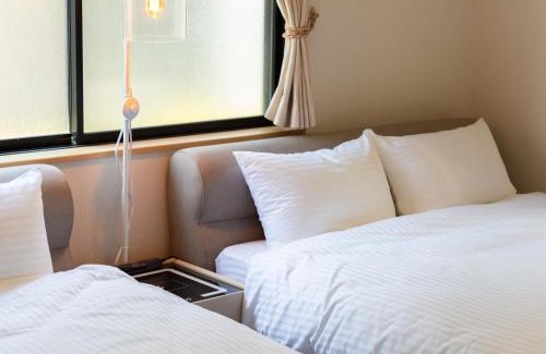 Shinjuku House | Five Roses House