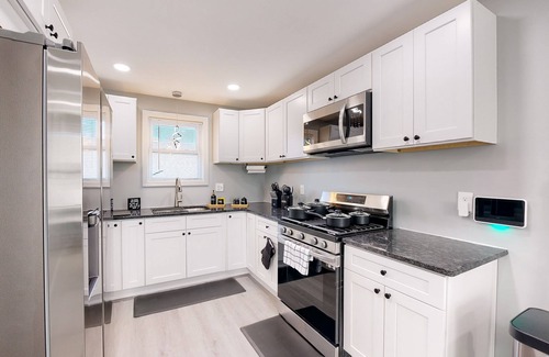 Providence Condo | Five75 Lux PROV - Suite 2 Mins Away From Federal Hill