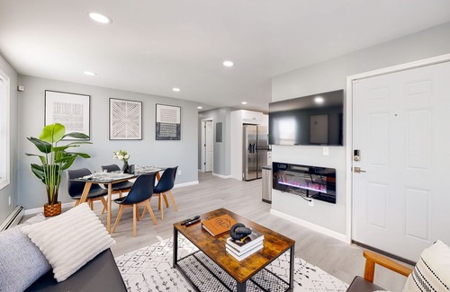 Providence Condo | Five75 Lux PROV - Suite 2 Mins Away From Federal Hill
